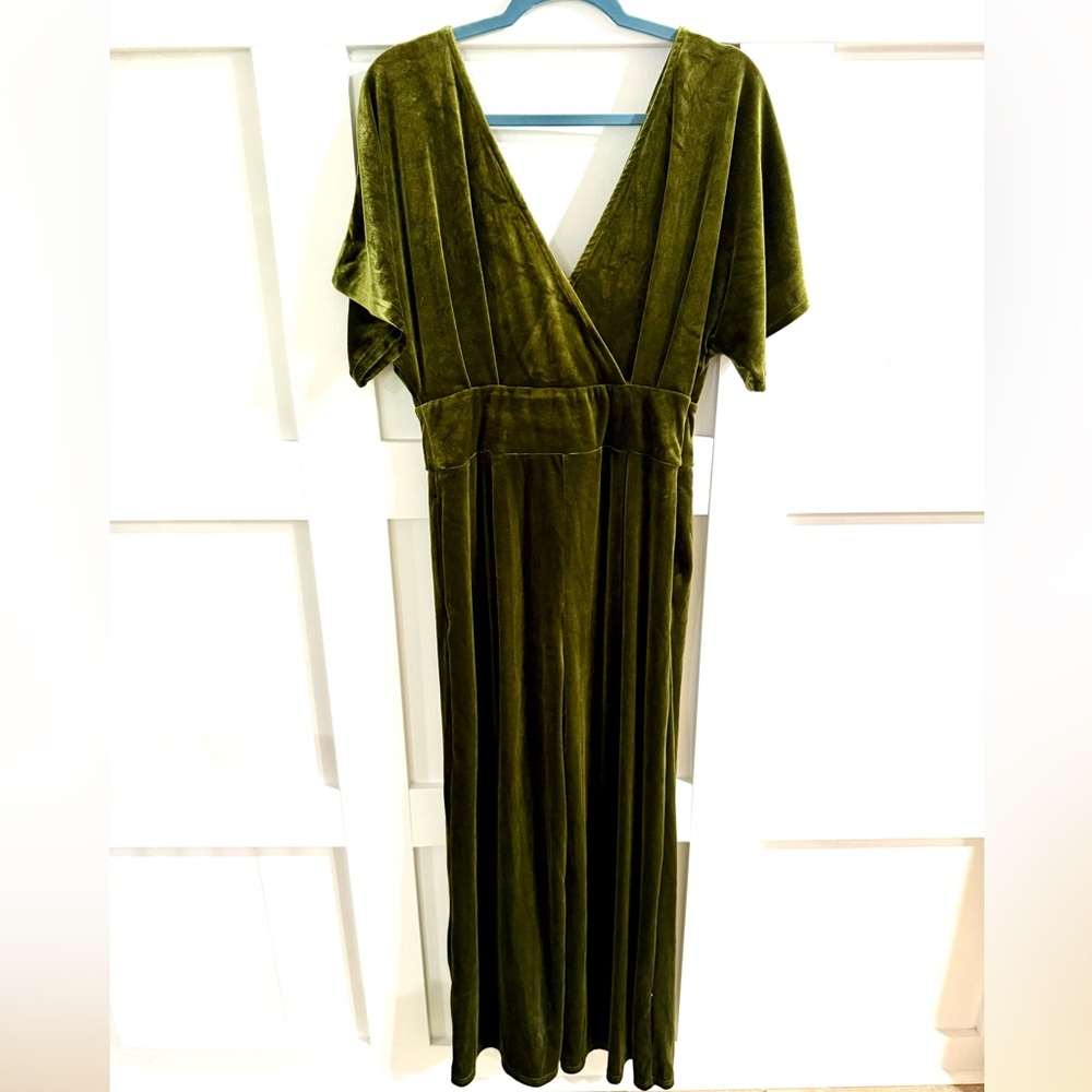 Cider Hunter Green Velvet Wide-Leg Jumpsuit – Size Large - Picture 3 of 8